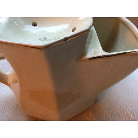 Micawber Introduces David To London Lancaster Vintage English-Ware Tea Strainer - Picture 5 of 5